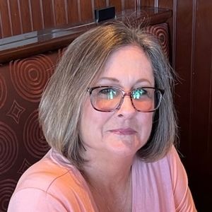 Meet your Posher, Lauri